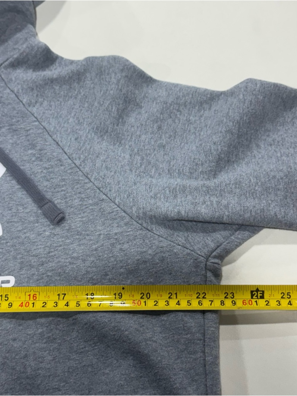 Under Armour Men's Gray Pullover Hoodie with White Logo Size M - Picture 6 of 7